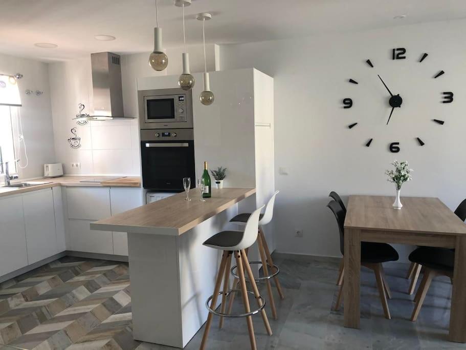 Encantador Apartamento Residencial Con Piscina Torremolinos Eksteriør billede