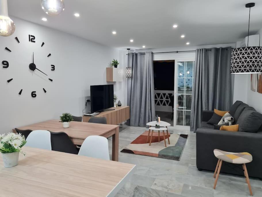 Encantador Apartamento Residencial Con Piscina Torremolinos Eksteriør billede